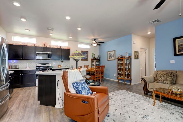 1348 Tierra Verde Loop NW, Los Lunas, NM 87031