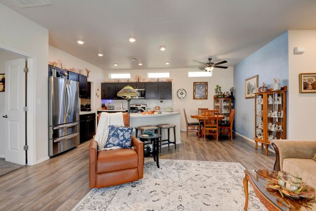 1348 Tierra Verde Loop NW, Los Lunas, NM 87031