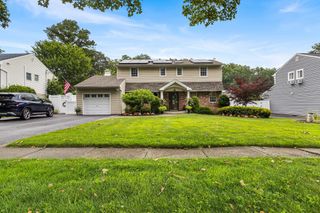 93 Boxwood Drive, Kings Park, NY 11754