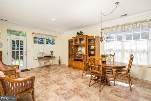 31 BARBARY LN, Columbus, NJ 08022