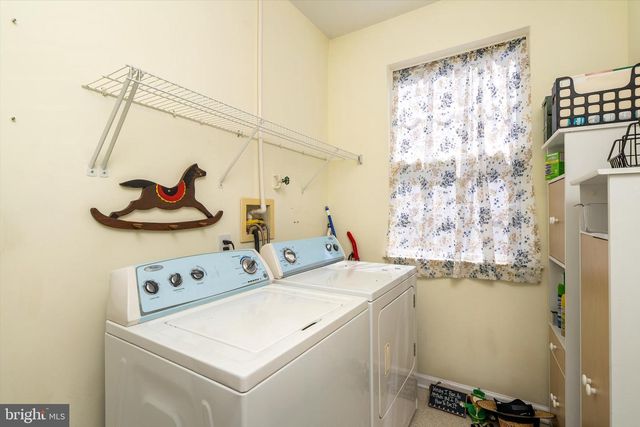 31 BARBARY LN, Columbus, NJ 08022
