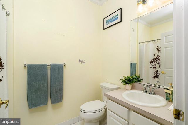 31 BARBARY LN, Columbus, NJ 08022