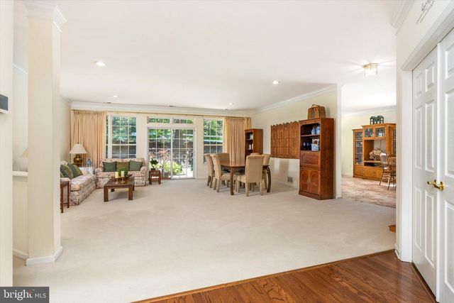 31 BARBARY LN, Columbus, NJ 08022