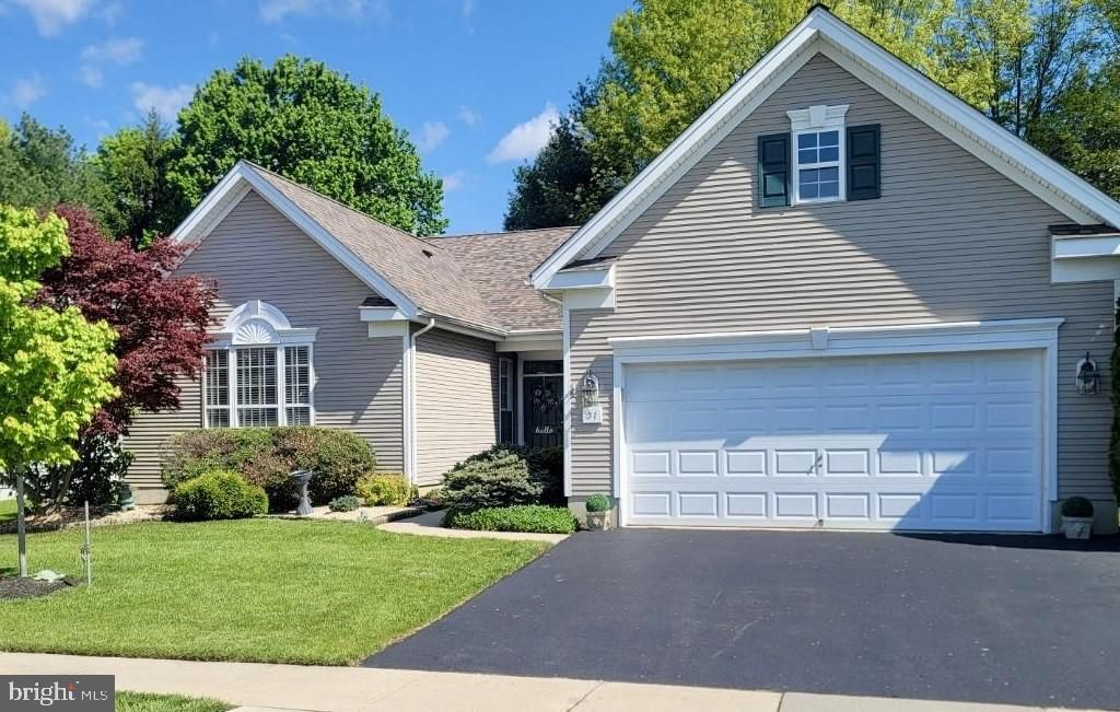 31 BARBARY LN, Columbus, NJ 08022