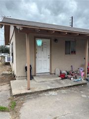1315 S King St, Alice, TX 78332