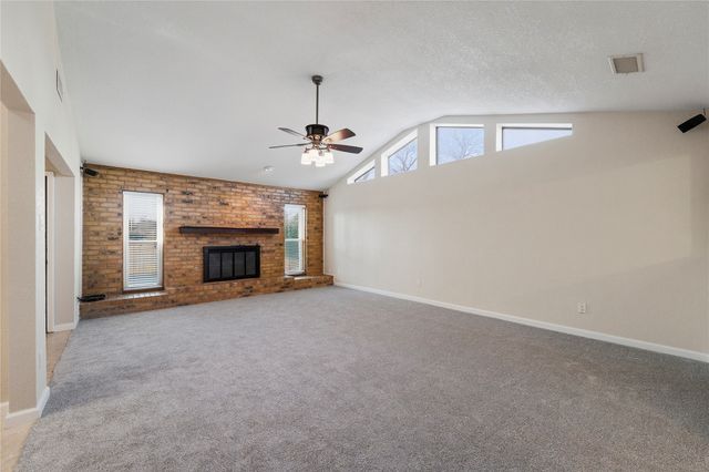 322 N Greenstone Lane, Duncanville, TX 75116