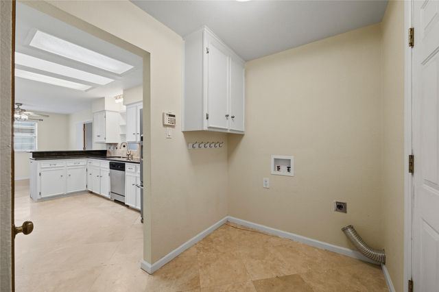 322 N Greenstone Lane, Duncanville, TX 75116