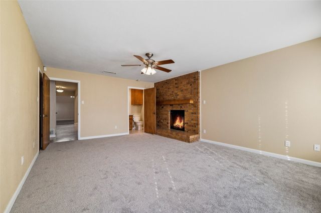 322 N Greenstone Lane, Duncanville, TX 75116