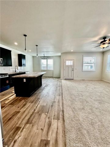 2205 W Acacia Ave 189, Hemet, CA 92545