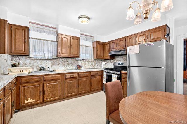 36 S 8th Avenue, Mount Vernon, NY 10550