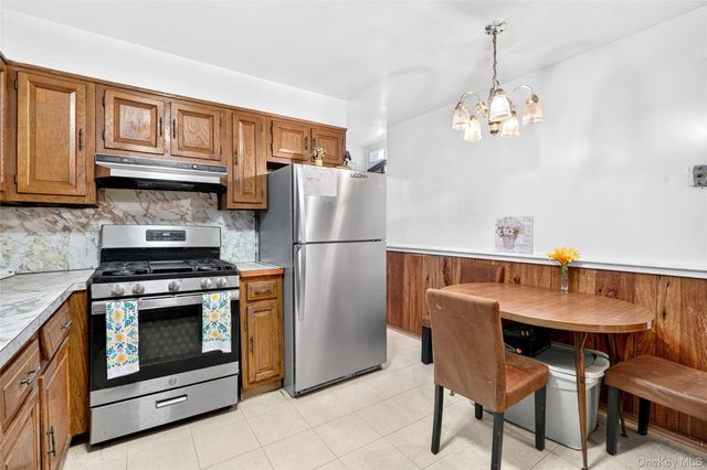36 S 8th Avenue, Mount Vernon, NY 10550