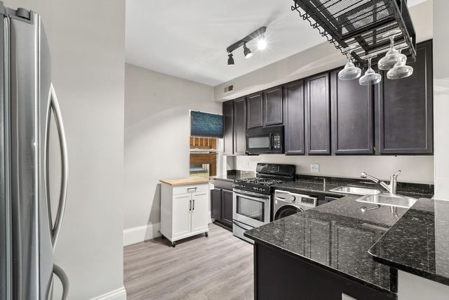 7025 N Wolcott Avenue 2, Chicago, IL 60626