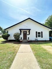 601 Blevins Street, Fort Worth, TX 76111