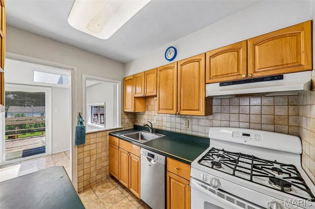 2008 Wismer Avenue, Overland, MO 63114