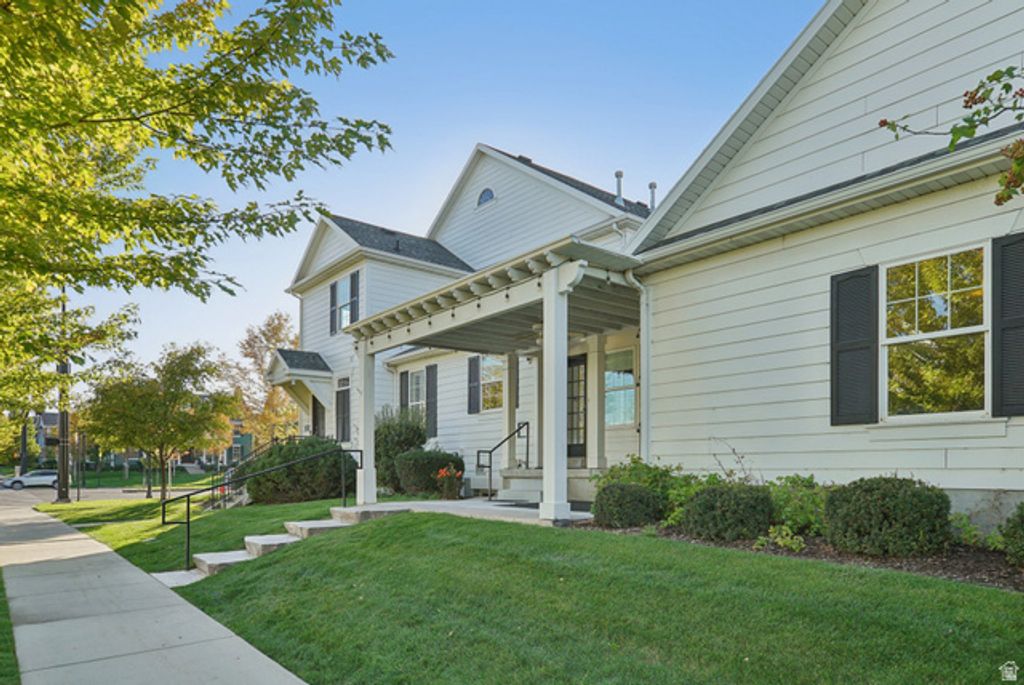 4438 W SOUTH JORDAN PKWY, South Jordan, UT 84009