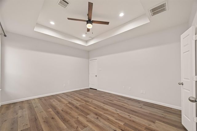 902 Norfolk Drive, Pearland, TX 77584