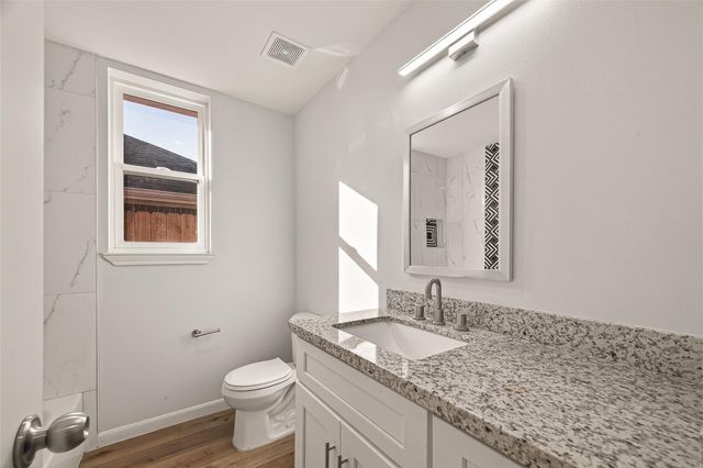 902 Norfolk Drive, Pearland, TX 77584