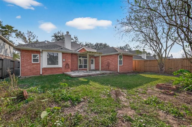 902 Norfolk Drive, Pearland, TX 77584