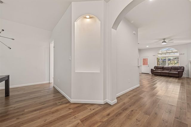 902 Norfolk Drive, Pearland, TX 77584