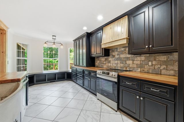 6933 Sawtooth Drive, Ooltewah, TN 37363