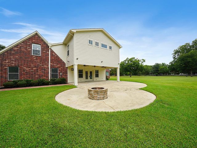 1401 Heritage S, Richmond, TX 77406