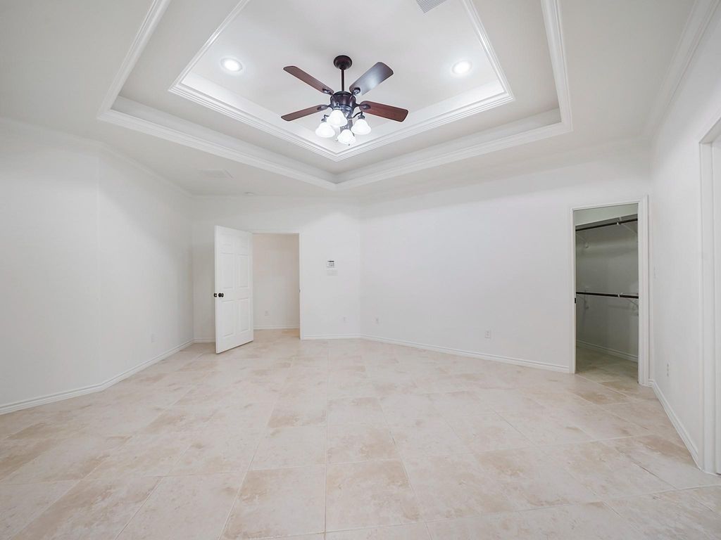 Image 18 of property listing at 1401 Heritage S, Richmond, TX 77406