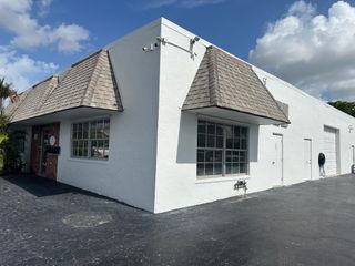 102 NW Spanish River Boulevard, Boca Raton, FL 33431