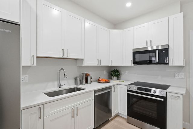 66 Tileston St 103, Everett, MA 02149