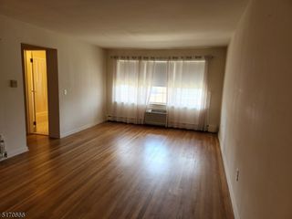 565 Grove St A-5 A-5, Clifton City, NJ 07013
