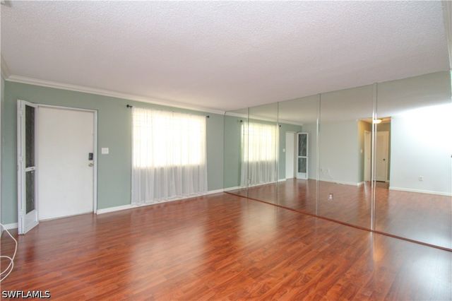 729 Palm View DR D4, Naples, FL 34110