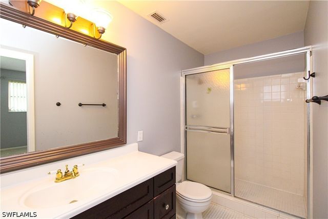 729 Palm View DR D4, Naples, FL 34110