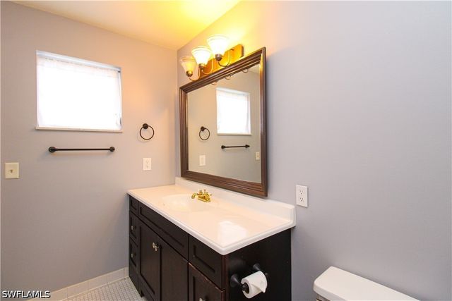 729 Palm View DR D4, Naples, FL 34110