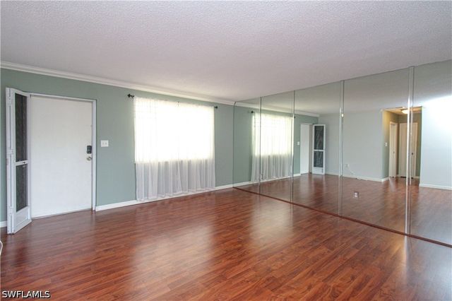 729 Palm View DR D4, Naples, FL 34110