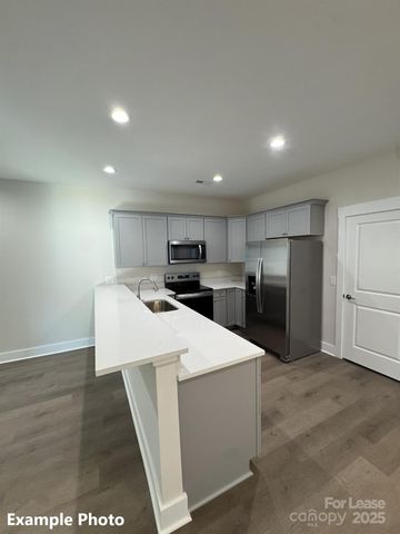 113 Brawley Villas Place, Mooresville, NC 28117