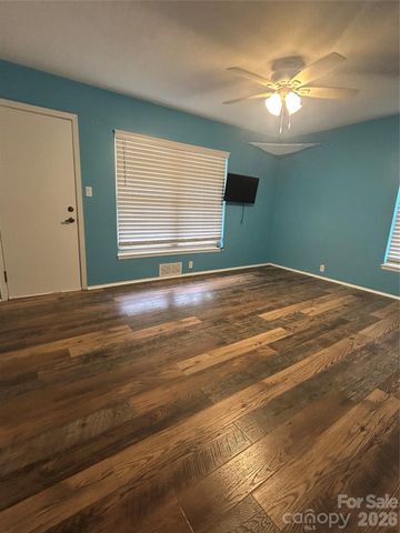 219 S Main Street, Mount Gilead, NC 27306