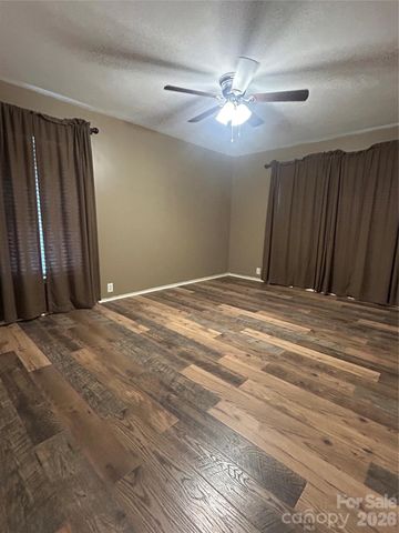 219 S Main Street, Mount Gilead, NC 27306