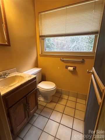 219 S Main Street, Mount Gilead, NC 27306