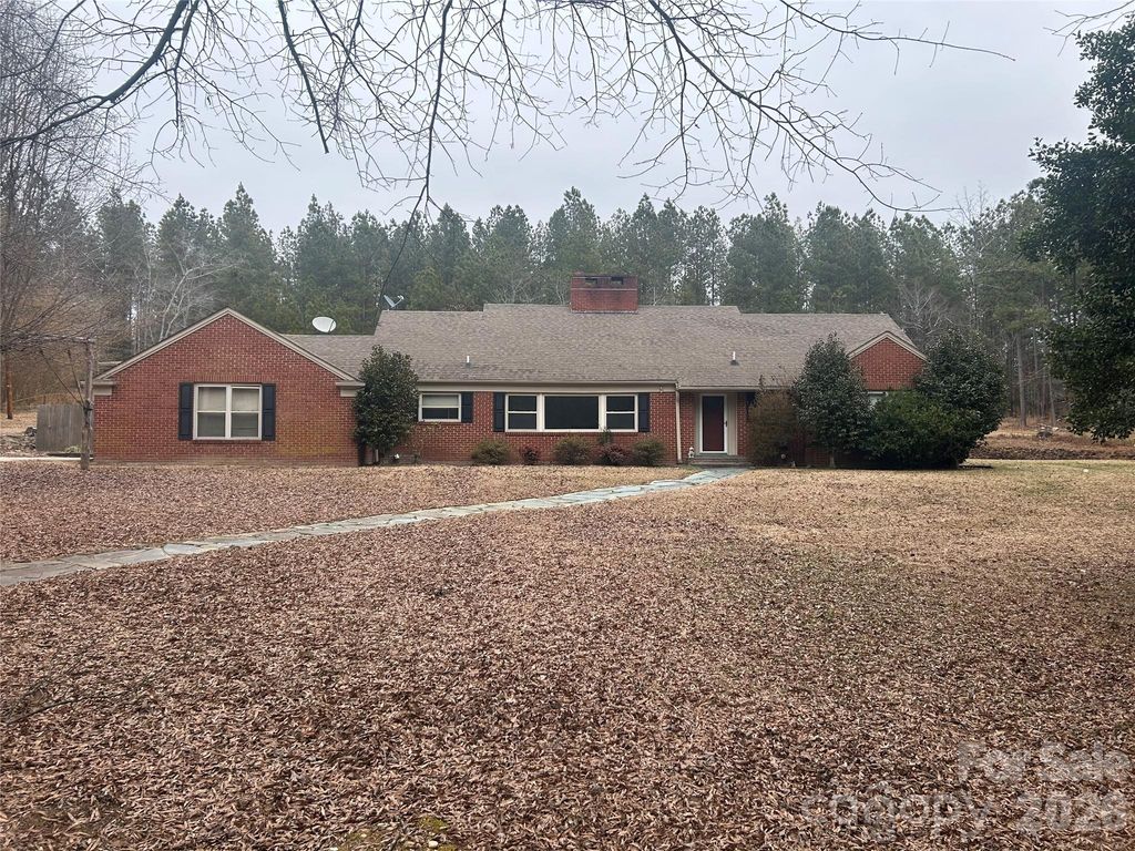 219 S Main Street, Mount Gilead, NC 27306