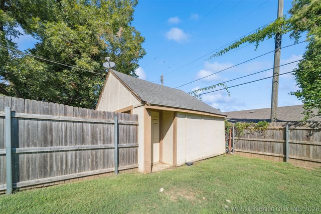 1139 S Canton Avenue, Tulsa, OK 74112