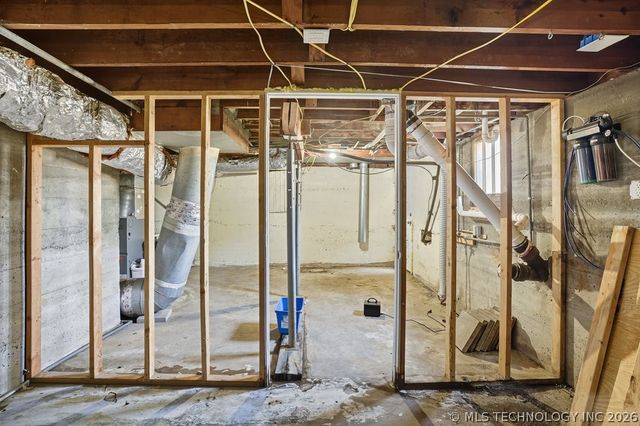 1139 S Canton Avenue, Tulsa, OK 74112