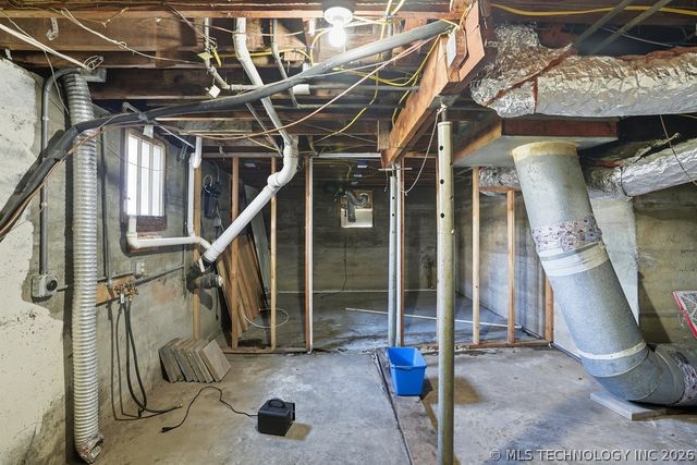 1139 S Canton Avenue, Tulsa, OK 74112