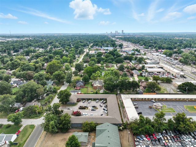 1139 S Canton Avenue, Tulsa, OK 74112