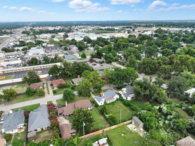 1139 S Canton Avenue, Tulsa, OK 74112