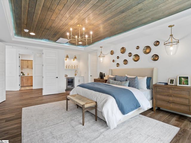 40 Nivie Lane, Simpsonville, SC 29681