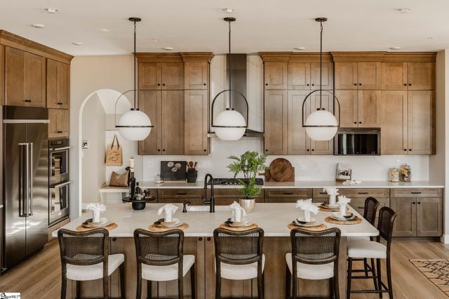 40 Nivie Lane, Simpsonville, SC 29681