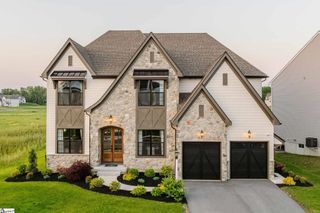 40 Nivie Lane, Simpsonville, SC 29681