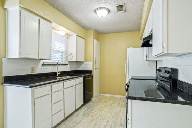 6116 Mackneal Trail, Watauga, TX 76148