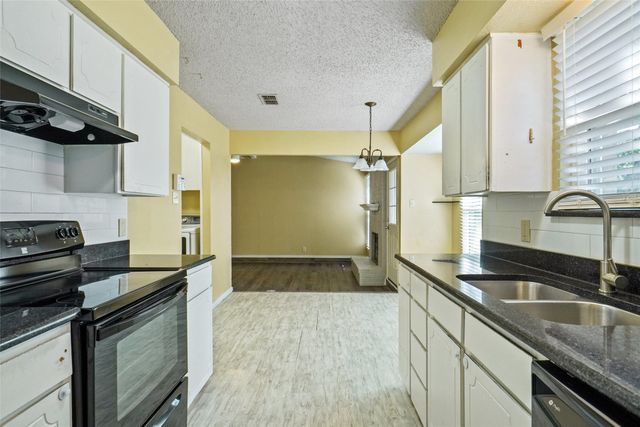 6116 Mackneal Trail, Watauga, TX 76148