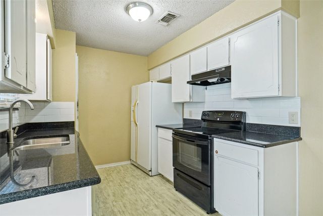 6116 Mackneal Trail, Watauga, TX 76148