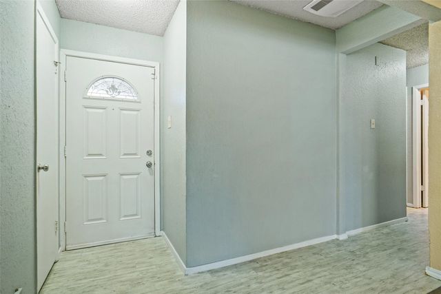 6116 Mackneal Trail, Watauga, TX 76148